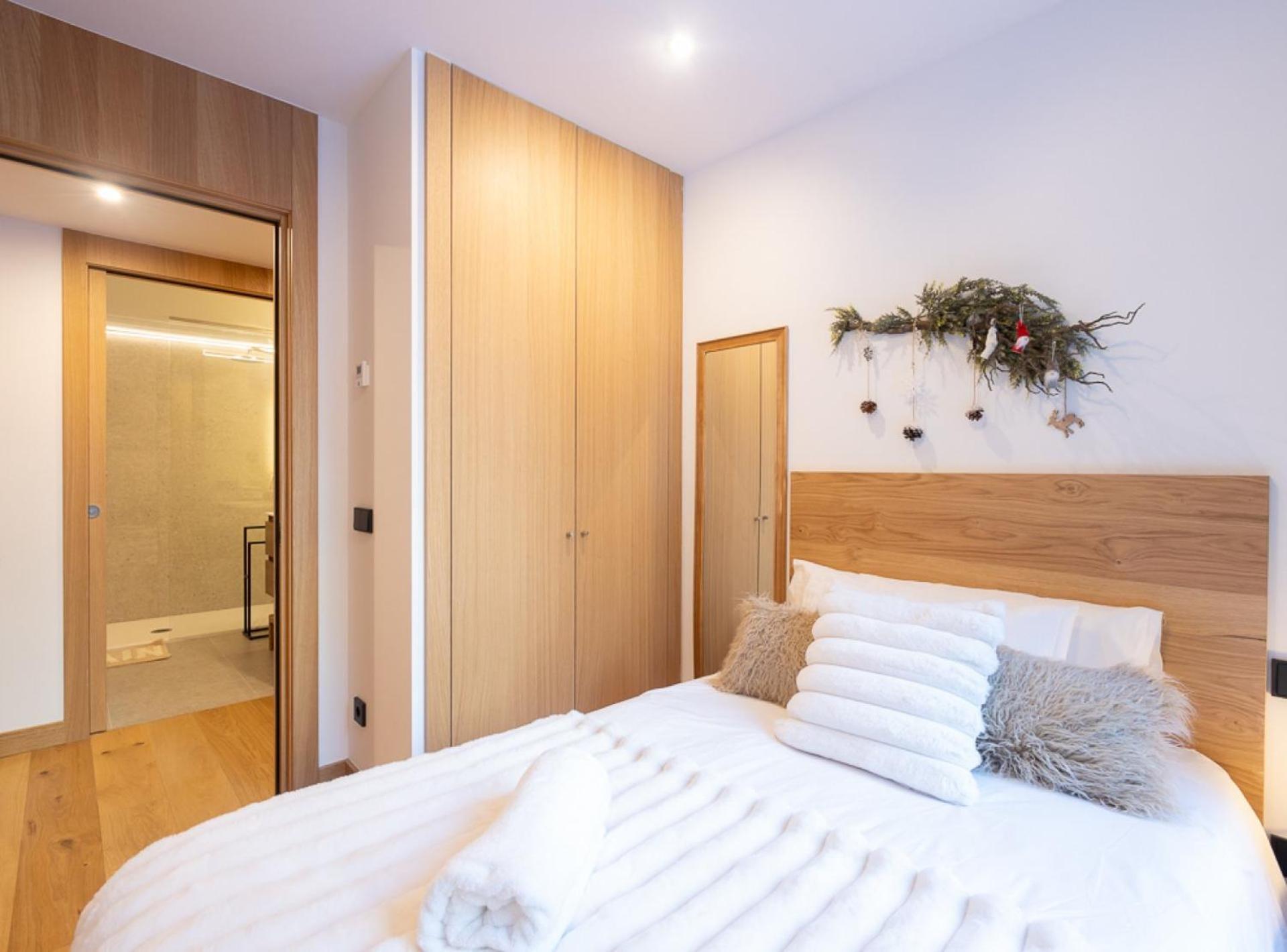 Isard Homes By Select *